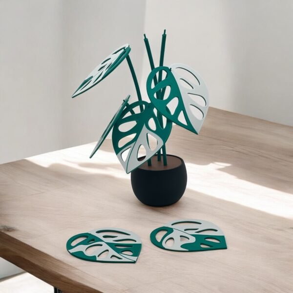 Monstera Dream 3D-Printed Leaf Tabletop Planter - Image 2