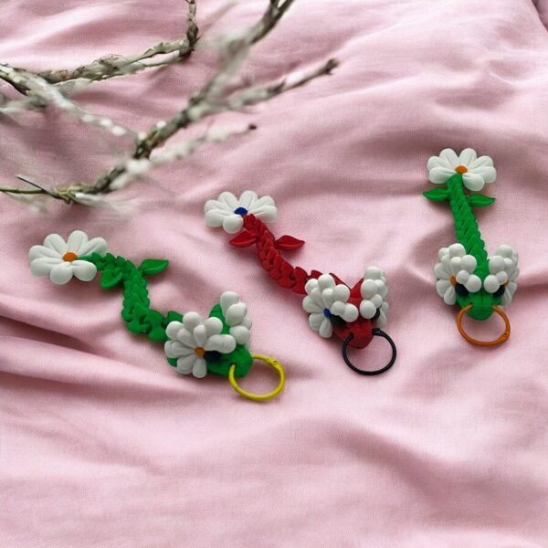 Articulated Daisy Snake Keychain - Image 2