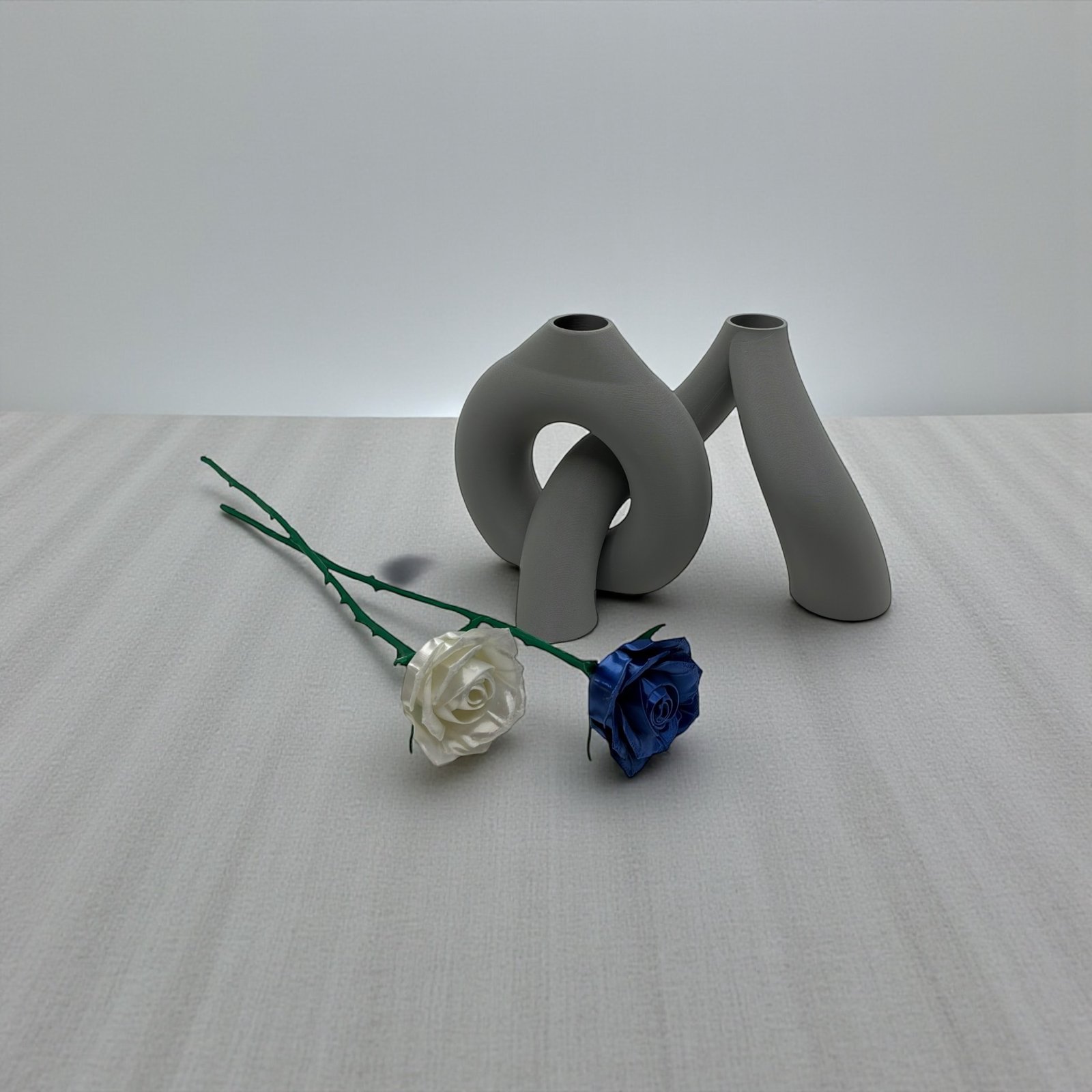 Abstract Sculptural Vase – Contemporary Design